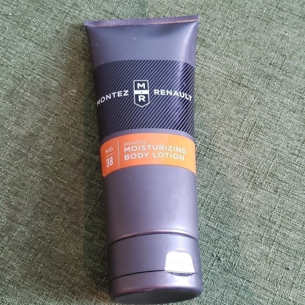 MONTEZ RENAULT No. 38 MOISTURIZING BODY LOTION FOR MEN - Picture 4 of 5